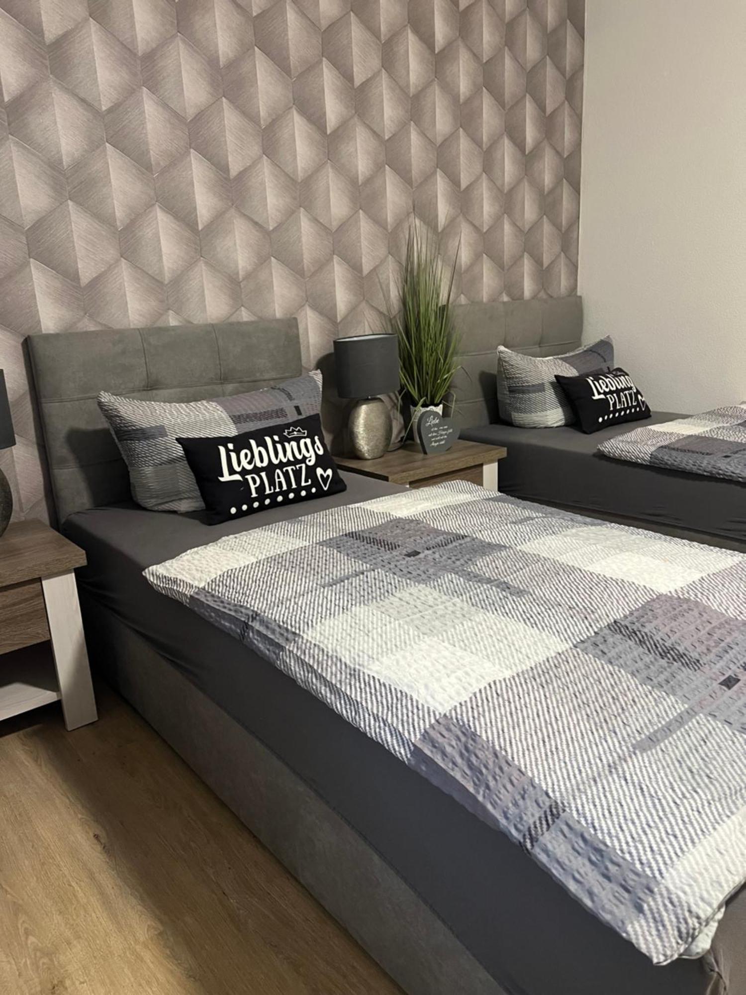 Ferienwohnung Viktoria Гота Екстериор снимка